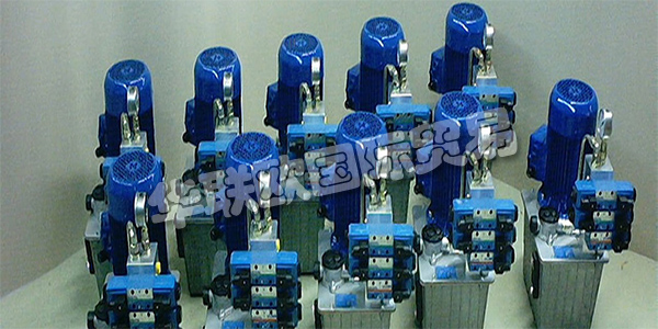 德國B&B HYDRAULIK-TECHNIK主要產(chǎn)品：B&B HYDRAULIK-TECHNIK閥門等。B&B HYDRAULIK-TECHNIK GmbH由Helitut Brocke和HenningB?hr于1983年在Witten-Herbede成立。目的是銷售用于骨料結(jié)構(gòu)的液壓元件和液壓附件。在短時間內(nèi)，對完整的Hydraulilk系統(tǒng)的需求變得非常大，以至于他們的生產(chǎn)開始了。
